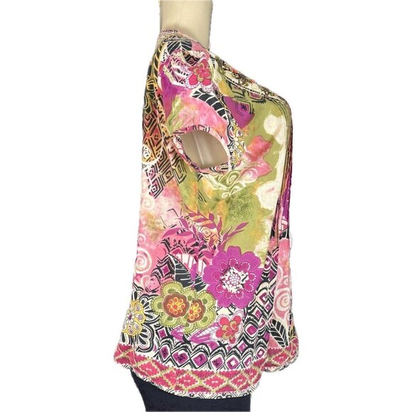 Dressbarn L Pink Floral V-Beads-Button Neckline Pin-Tuck Detail Short Sleeve Top - Picture 3 of 6